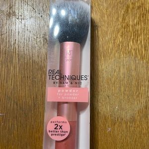 Real Techniques Powder brush